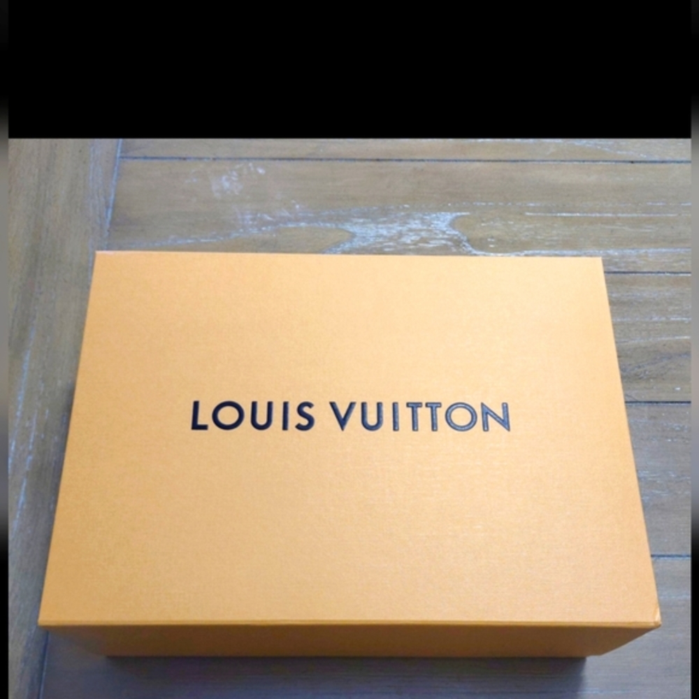 SOLD‼️‼️Louis Vuitton box